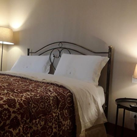 Dimora Don Francesco Bed & Breakfast Alberobello Bagian luar foto